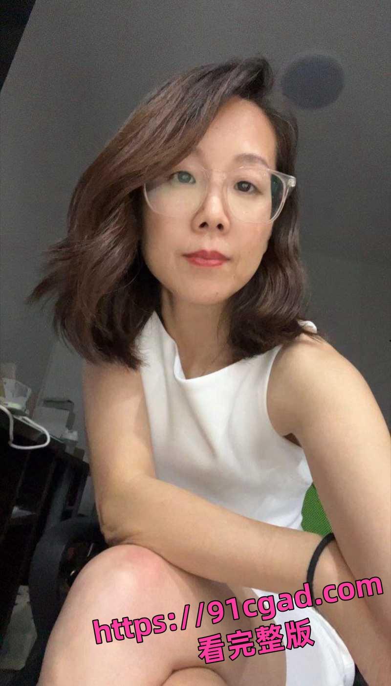 安徽涡阳一小学女校长不雅视频疯传全网，疑似被当地教育局长潜规则-5