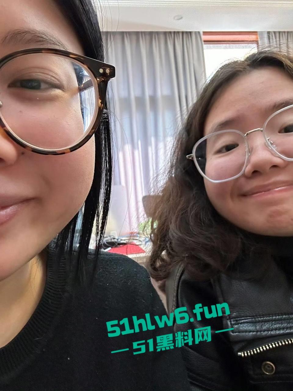 十万粉丝女拳拉拉【别素贞】真实身份被扒，为给老婆出气下场撕逼多段双逼互操做爱视频流出。-1