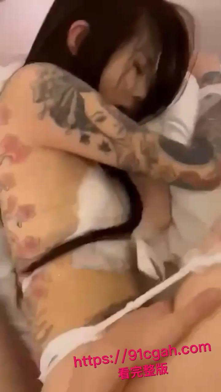 山东抖音擦边网红神仙姐姐不雅视频流出  自慰 颜射 口塞 捆绑 爆操 尺度之大 精彩刺激 又一个骚母狗被调教出圈-4