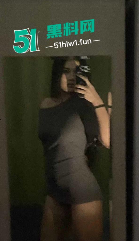 厦门反差婊【刘欣语】神似王祖贤的御姐气质，约酒吧帅哥打炮5分40秒啪啪性爱视频流出。-1