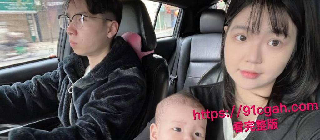 越南已婚人妻 阮守江 公交车骚逼人尽可夫 河内街头少妇求操 丰满大奶任人肏爆！-1