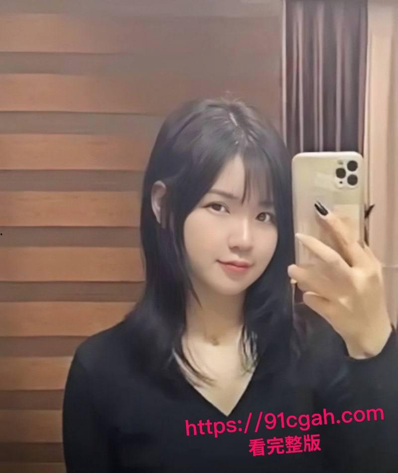 越南已婚人妻 阮守江 公交车骚逼人尽可夫 河内街头少妇求操 丰满大奶任人肏爆！-4