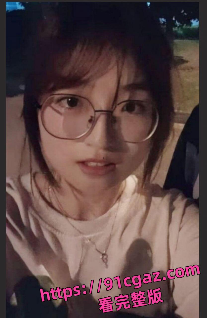 柳州职业技术学院学妹 韦闫妮 在校期间私生活混乱！多次与学长在外通宵开房-1