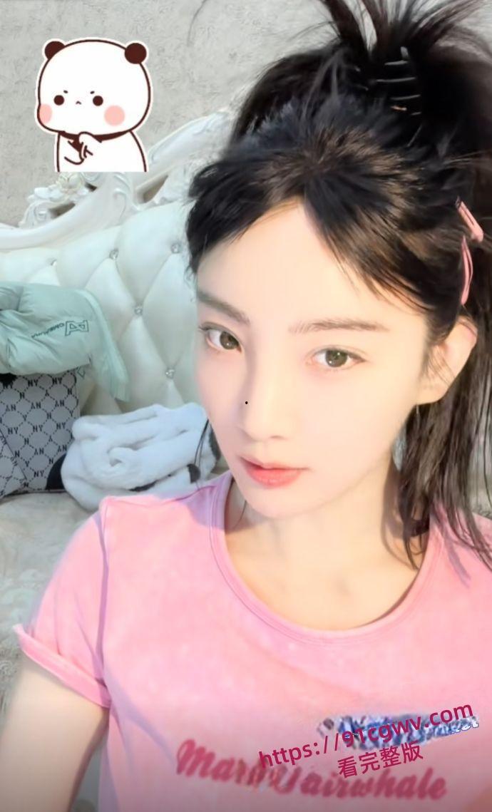 前央视女主持人马卉真空主持节目及直播，颜值身材是真的不错 高冷女主播黑料流出-2