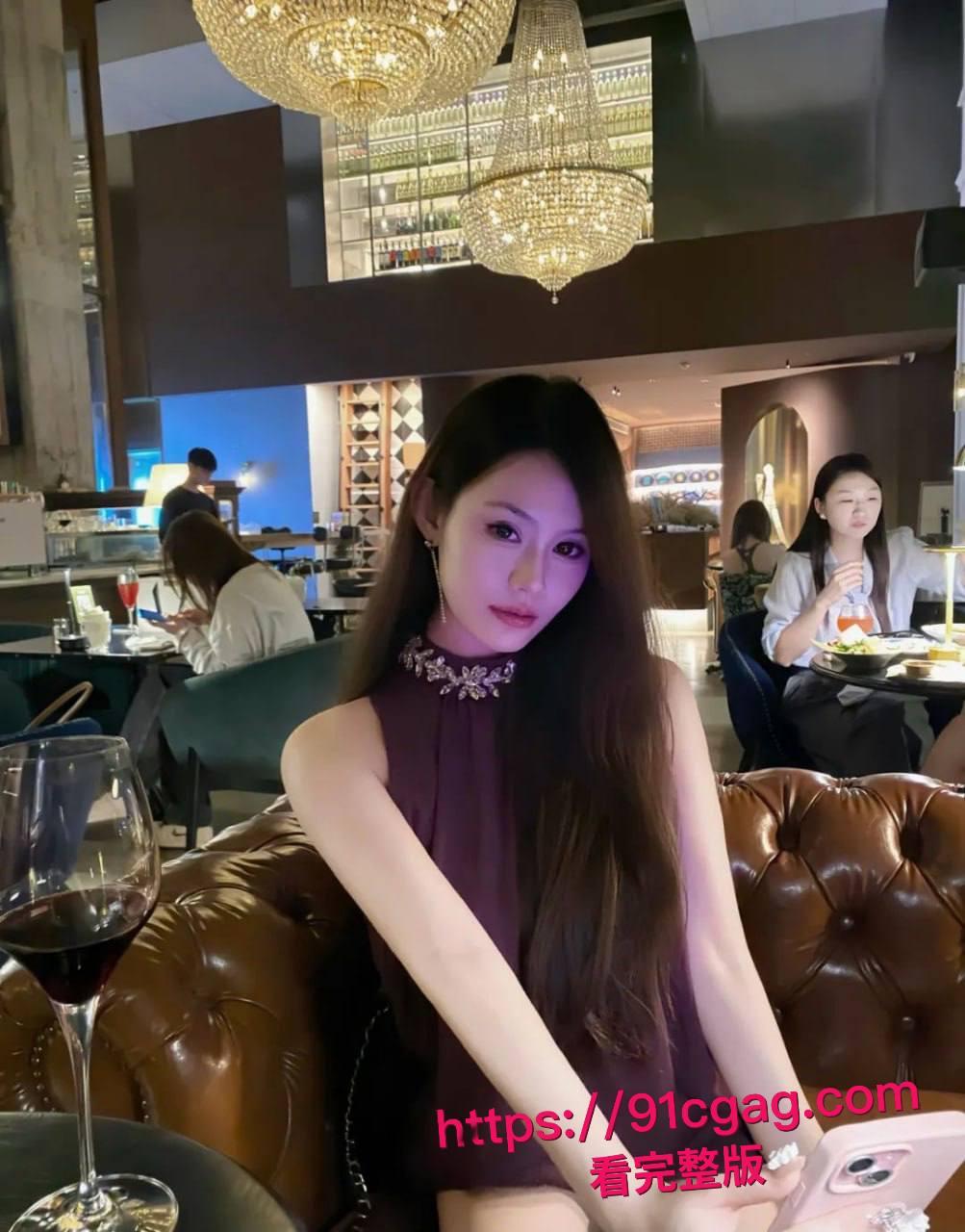 西南交通大学00年王云菲出轨丑闻：背着男友与金主激情缠绵，女上骑乘卖力伺候，逼毛浓密堪称淫娃名器！-10