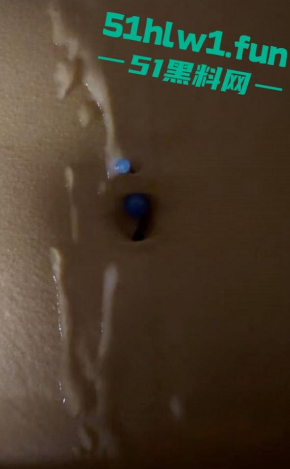 约炮大神投稿自己21岁极品纹身母狗【卢欣柔】年纪轻轻会的不少，各种姿势任猛男持续输出-11