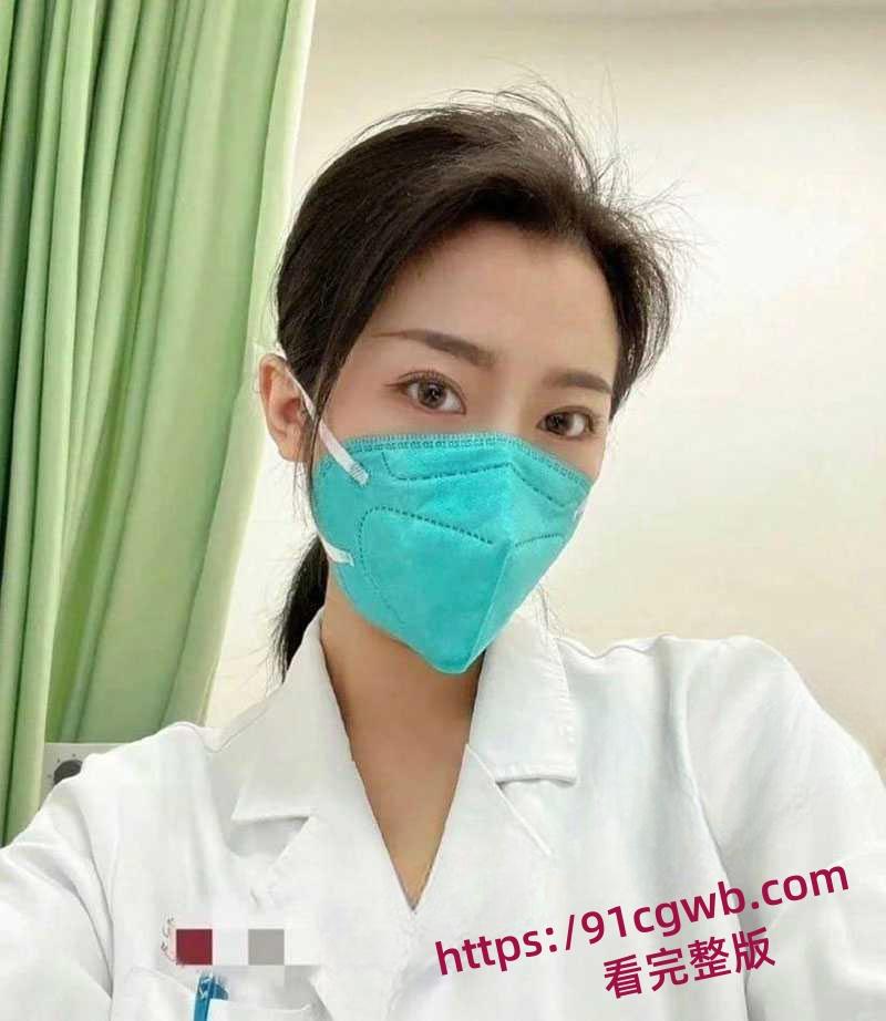 前有兰州老街情侣野战后有兰州ktv话筒姐 KTV内被老板用话筒狂捅嫩逼 全网疯求-9