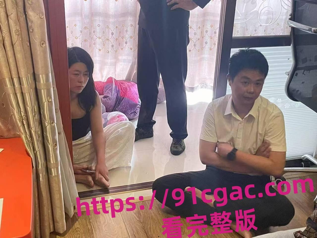 澉浦镇副镇长和苏小乔被抓奸在场 原配朋友圈及互联网疯传此事件爆料！-7