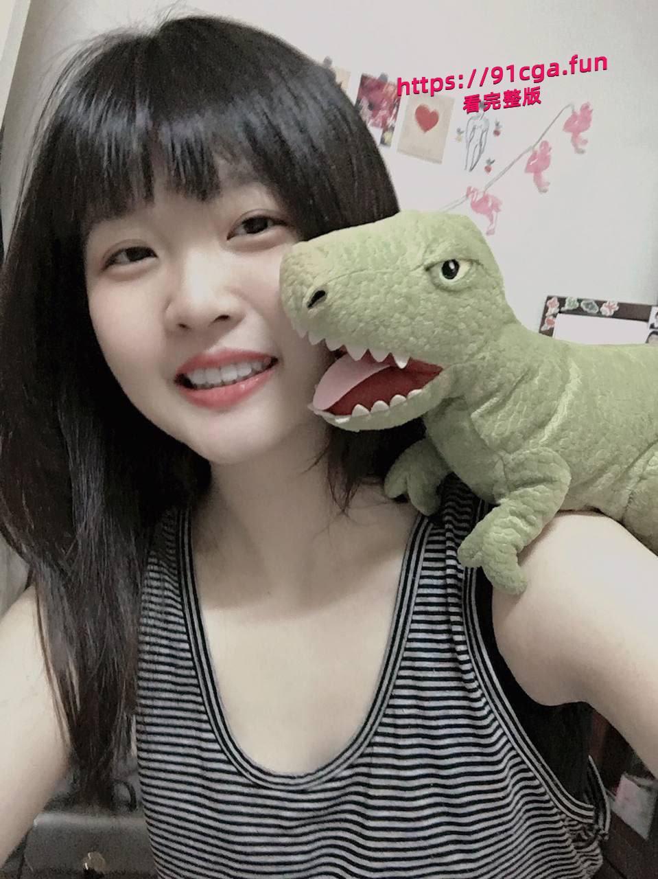 苏州经贸职业技术学院清纯学生妹， 被四十多岁的大叔给包月-2