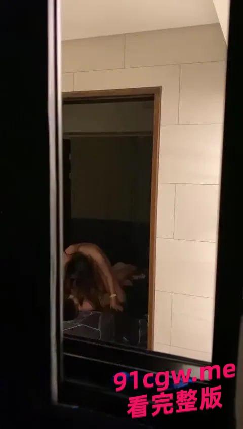 高颜值小情侣白天做爱不关窗户做爱全程被偷拍！#做爱视频#骑乘#偷拍-1