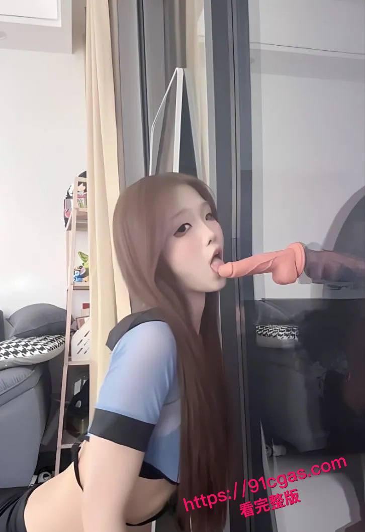 快手网红小雯胖几私密视频流出！足控足交高潮，浪叫声太销魂！-5