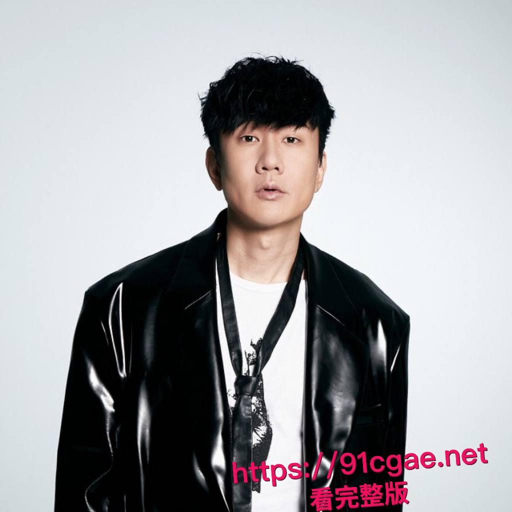 顶流男歌手 林俊杰 与白富美网红七七恋情曝光 20岁年龄差导致性生活苦闷 还要靠点男模泄欲 车震视频流出！-18