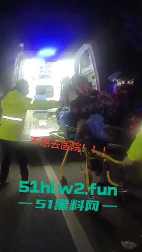 浙江丹州紫竹山庄女子【人兽与狗】性交，狗鸡巴卡阴道里面出不来只能送医救治，社死现场视频。-5