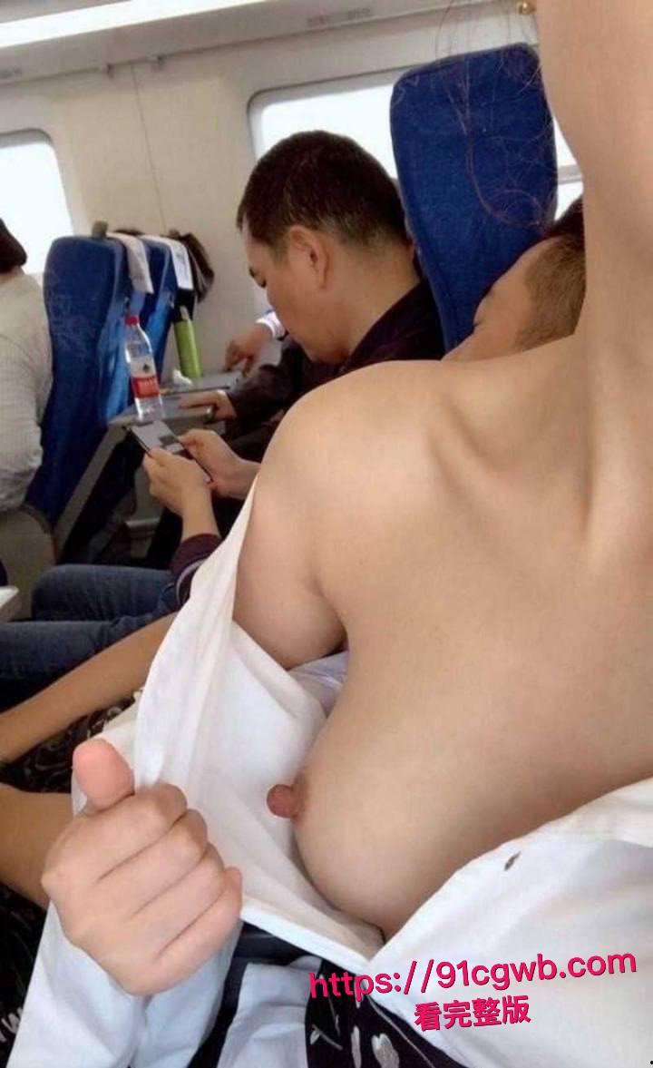 全网爆火高铁短发女孩大瓜！抖音真铁蛋被实锤为女主 私下各种大胆露出 高铁口交户外放尿 为了流量毫无底线！-19