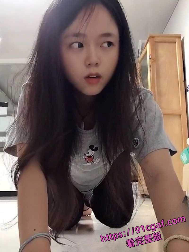 骚货偷情出轨成性被发现后继续出轨 男友一怒之下曝光她下跪道歉和性爱视频！-3