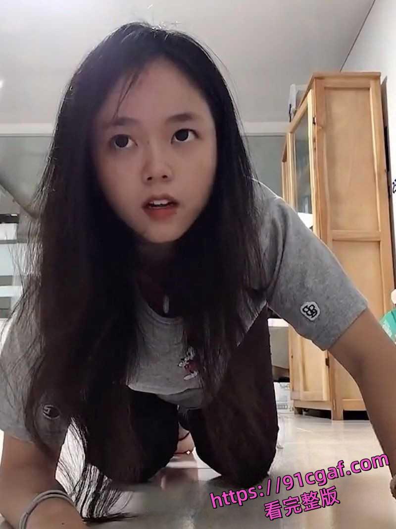 骚货偷情出轨成性被发现后继续出轨 男友一怒之下曝光她下跪道歉和性爱视频！-6