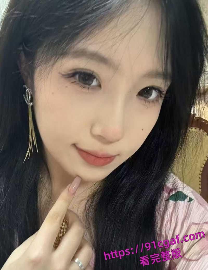 哈尔滨精神小妹王相淼裸贷跑路反骗贷款公司私拍视频被曝光-1