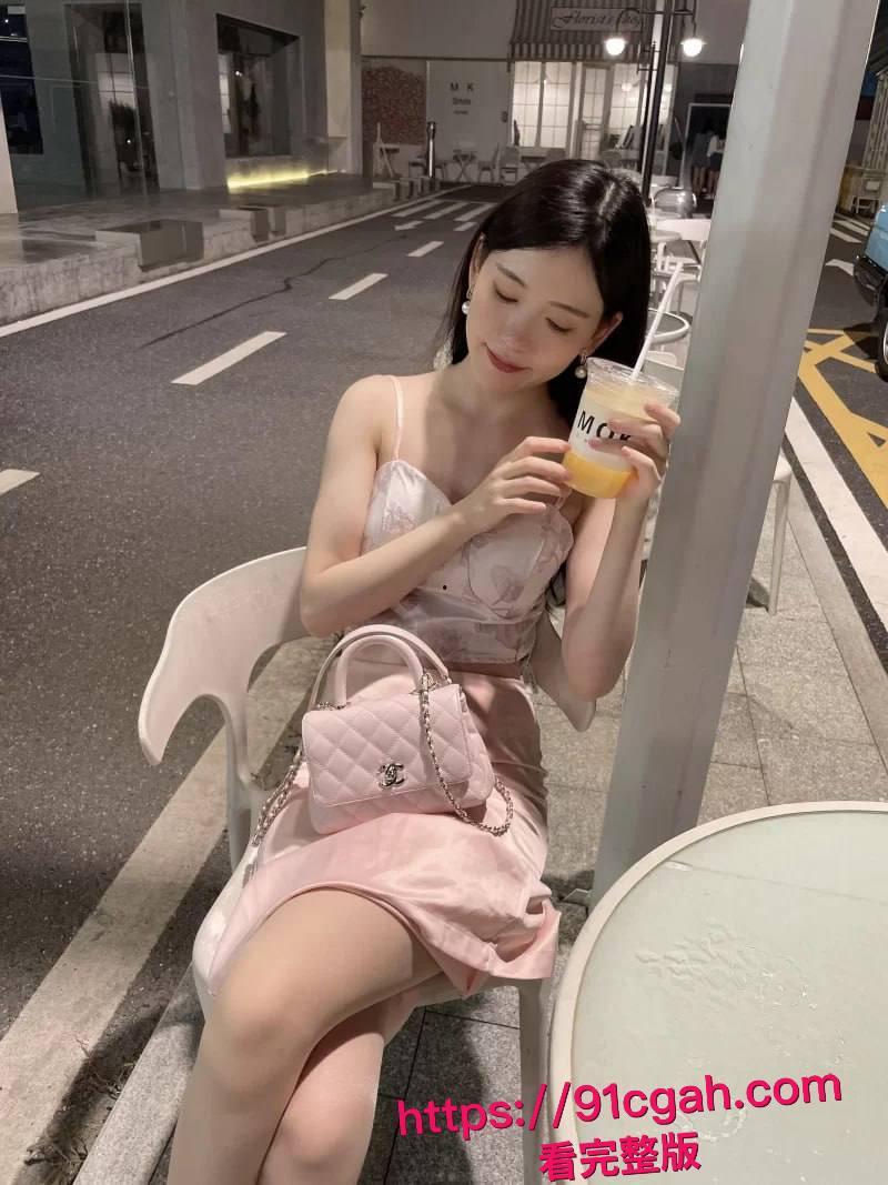 校花吴羽菲私密视频疯传！女上位狂摇镜头直拍，粉嫩穴体全程曝光，前男友看完都傻了！-5