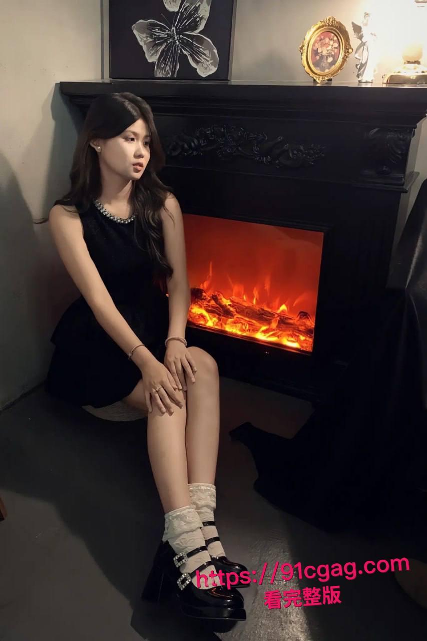 抖音老头对镜拍事件引爆热搜 河北财政厅预算科科员冯茹 做爱视频曝光疯传-1