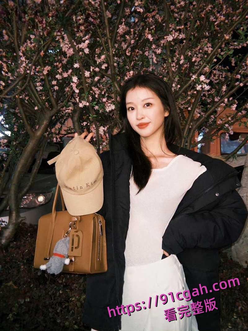 于正旗下艺人再次塌房！短剧哑妻爆火女主滕泽文误发出轨聊天记录 早期被潜规则性爱视频曝光！-2