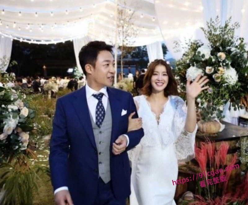 43岁超美韩星李诗英炸裂黑料曝光 离异后诞下前夫二胎引发轰动 孕期酒店约炮泄欲 浴室调情视频流出！-9