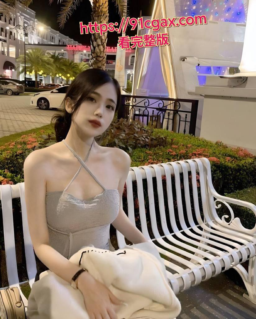 经贸学院高冷女神lixueya私拍视频震撼流出，颠覆清纯形象！-1