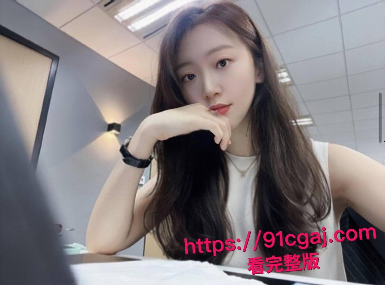 极品人妻章雅晴同学会后勾搭初恋直奔酒店，浪叫喷水操到腿软，视频竟被渣男贱卖换钱！-2