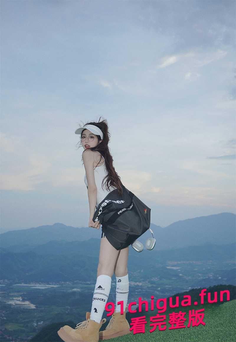 贵州一中情侣迷奸事件！女友将闺蜜灌醉后送给男友操逼！迷奸女友闺蜜！闺蜜逼都被干出血了！#奇葩女友 #社会险恶 #交友需谨慎-4