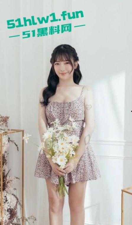 高颜值6W粉IG御姐网红【澄希】，动感裸舞性爱视频泄密，极品微胖身材操起来润到不行！-1