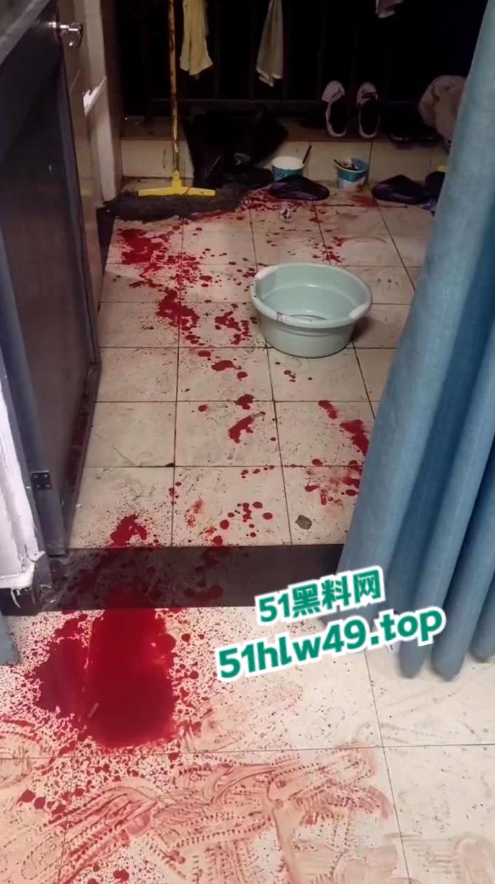 辽宁锦州铁道学院，恶魔男生半夜锁门血流宿舍连杀三个，场面血腥又吓人内部消息已被封锁。-8