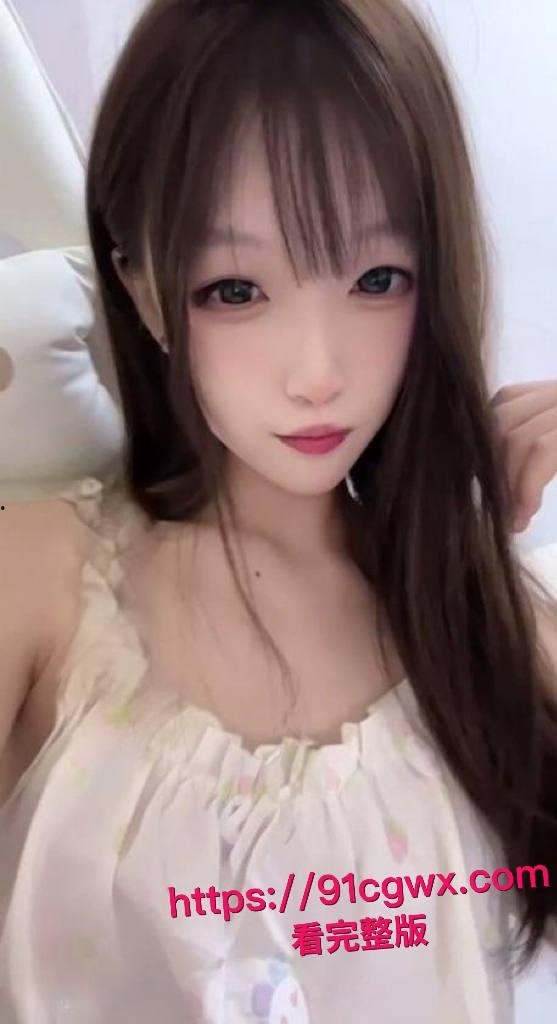 顶级反差福利姬神探狸狸黑历史大爆！从地下裸聊上岸网红，清纯脸蛋下藏骚货本性，全裸猫耳跪舔水晶棒！-5