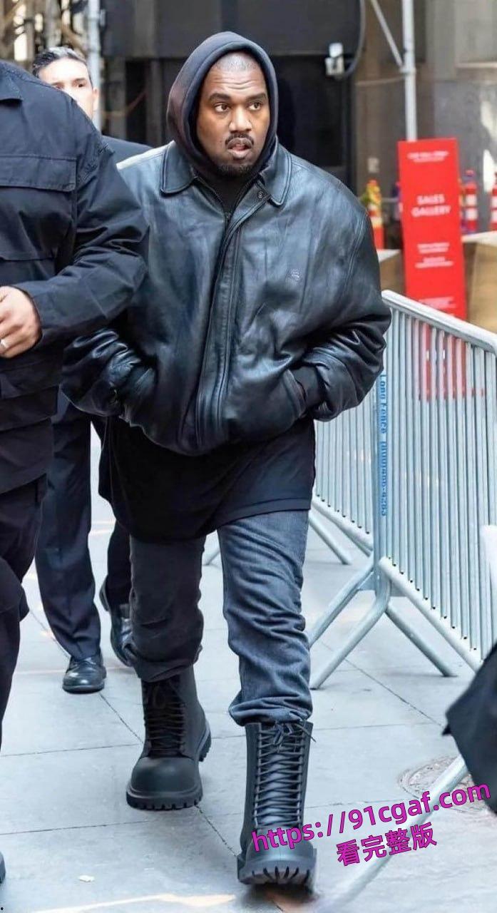 侃爷生日宴带12岁女儿参加人体宴盛会 将女儿献给吹牛老爹场面极度淫乱！-3