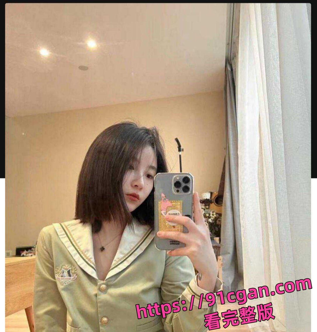 赣州师范科技学院短发精神学妹杨嘉婧03年的小嫩逼，到处发骚照勾引男同学-6