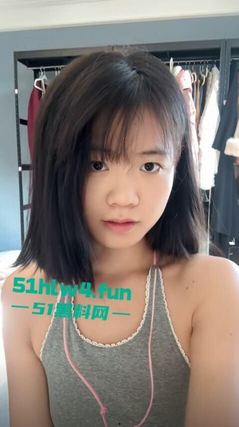 网暴的威力真大，抖音网红【郭咩咩】被亲姐造谣被气流产，直播间百万粉丝见证割腕瞬间。-2