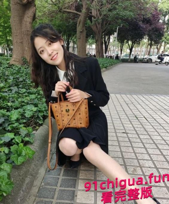 某艺术学院大三学姐 杨豆豆 出轨同校男生李某轩 被男友怒发啪啪视频泄愤  #南京大学艺术学院-2