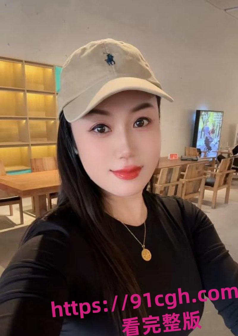 百万粉丝的女网红【蓓蕾秋语】不雅自拍洗澡视频曝光，爱看！-6