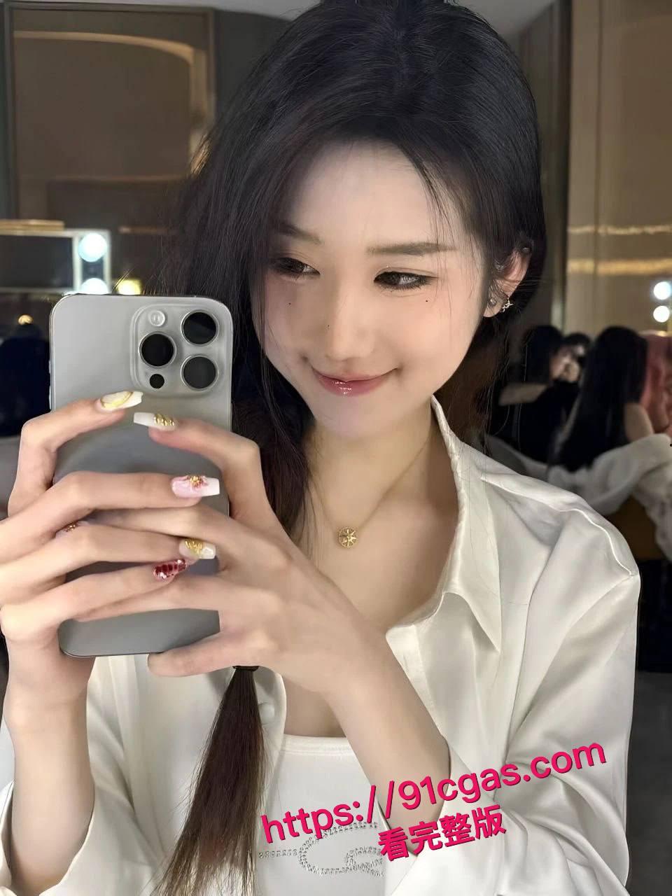 重庆大学超搞颜值母狗萝·莉徐紫茵 被刚交往的男友大叔调教，露脸口交鸡-4