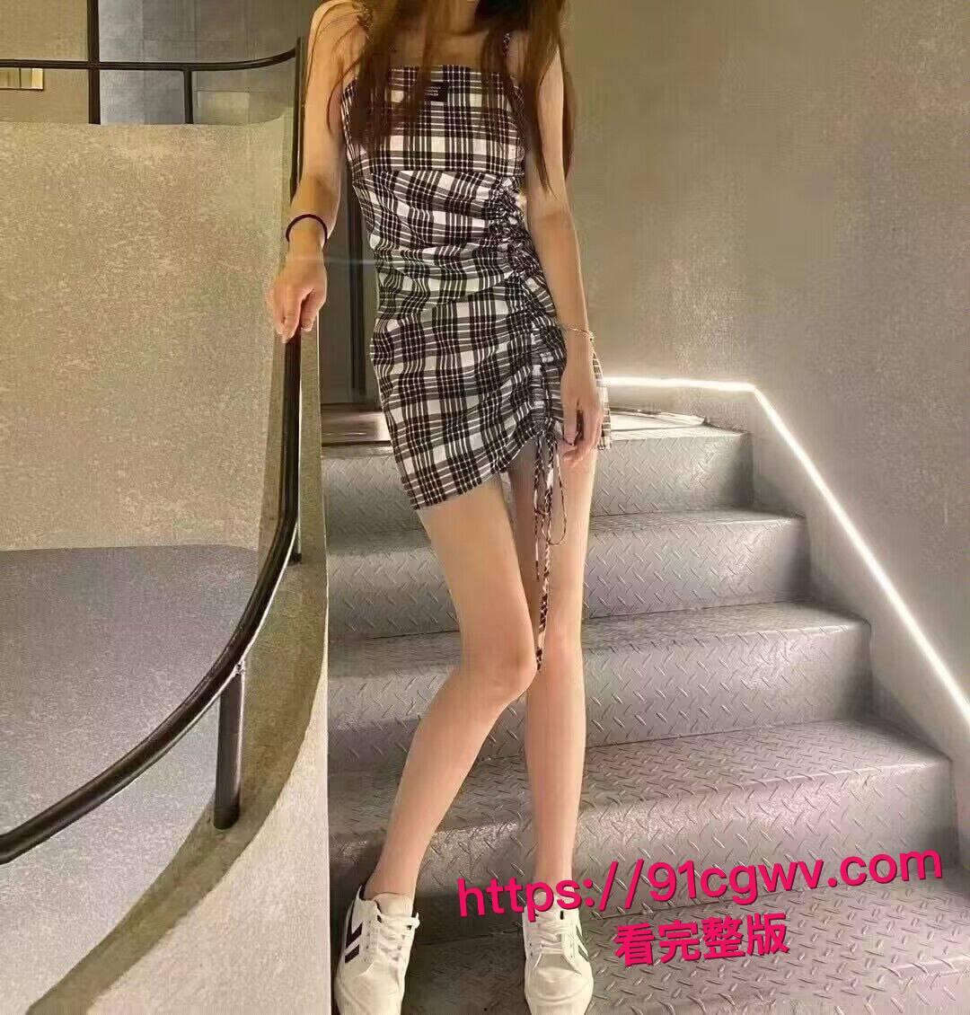 校园清纯学生妹沦陷在金主胯下！青春妹子化身母狗上位骑乘摇奶狂喷水，被颜射满脸舔屌吞精超反差！-5