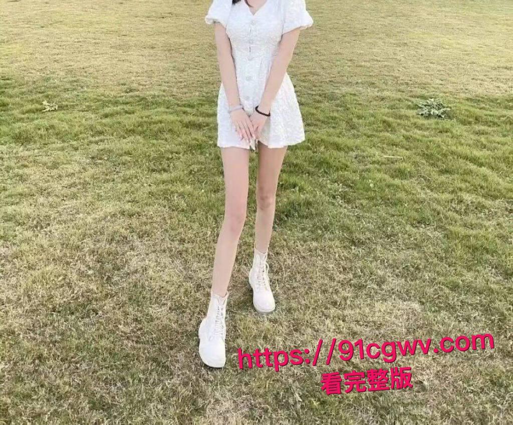 校园清纯学生妹沦陷在金主胯下！青春妹子化身母狗上位骑乘摇奶狂喷水，被颜射满脸舔屌吞精超反差！-6