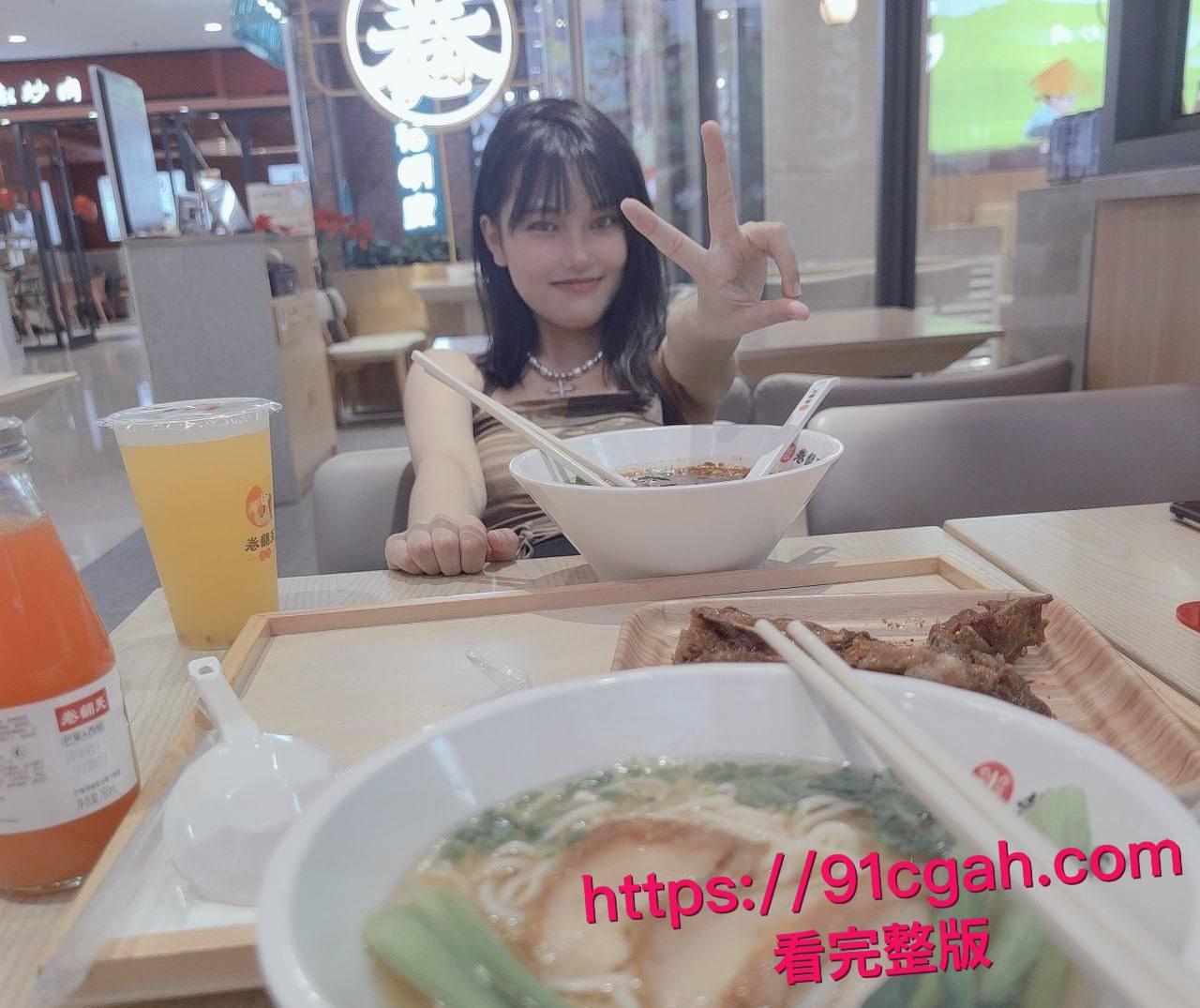 北艺女生李晓晴为留北京甘当 “富哥宠物”，竟拉闺蜜共陷低俗交易-8