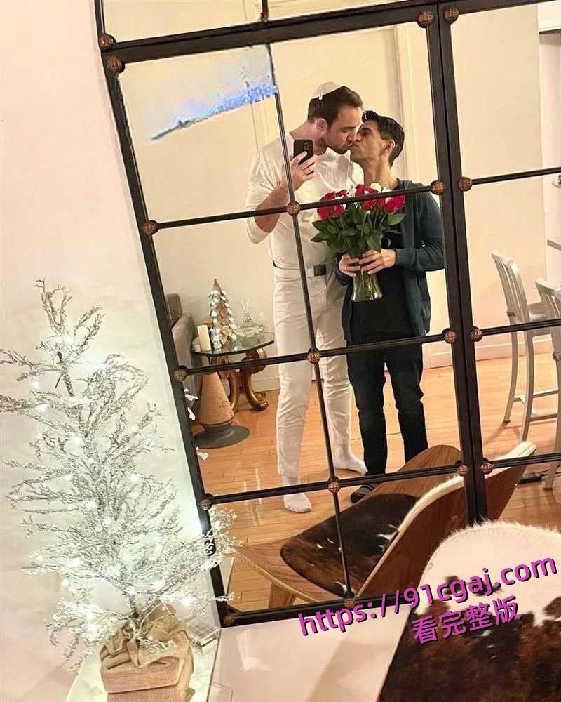 新版还珠格格男主班杰明堕落AV界！上演同性三人大战！如此劲爆反差超乎想象-10