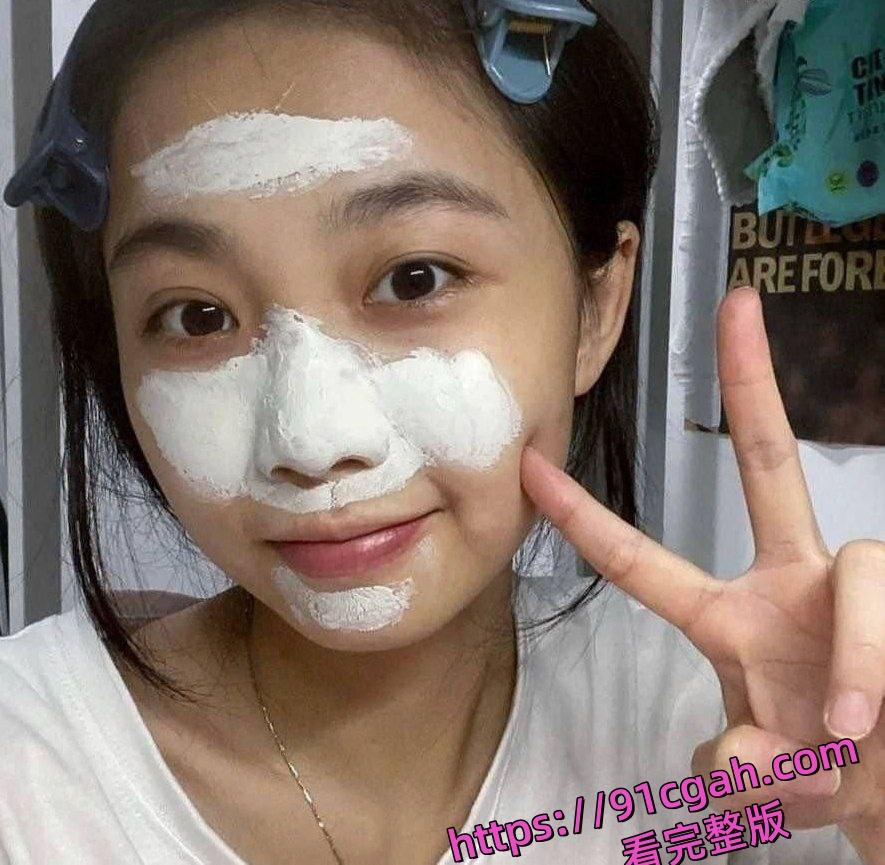 深圳罗湖区人民医院反差护士王艾琳 白天是白衣天使 晚上就化身约炮母狗-5