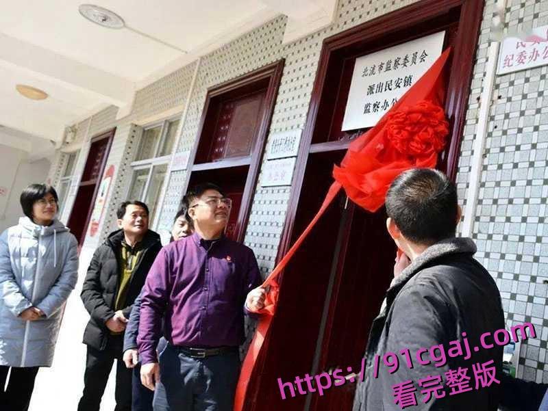 广西北流教育局局长顾元锋潜规则40多名女教师 身患艾滋病 挨操的女老师一个都跑不了-2