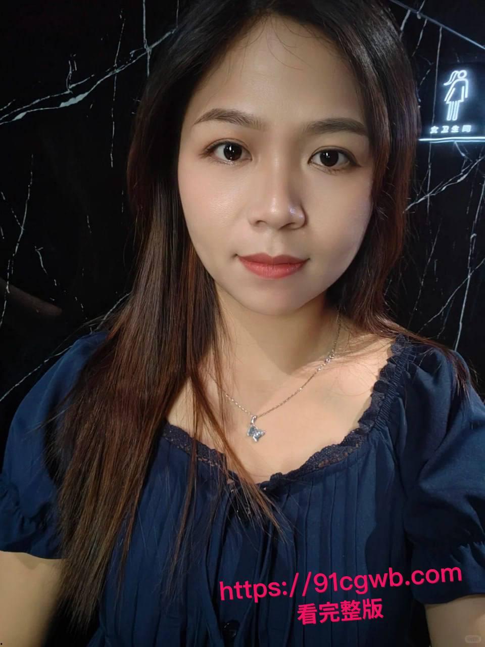 香港惊爆！反差母狗张玉琦酒店开房私拍流出，嫩脚足交大屌撸到喷，传教士爆操狠顶后入狗爬狂干！-9