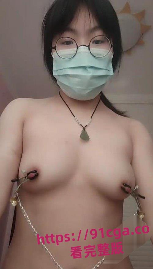 深圳新安职业技术学院极品嫩妹「曹婉婷」酒店私密视频流出！男友狂舔粉穴！-3