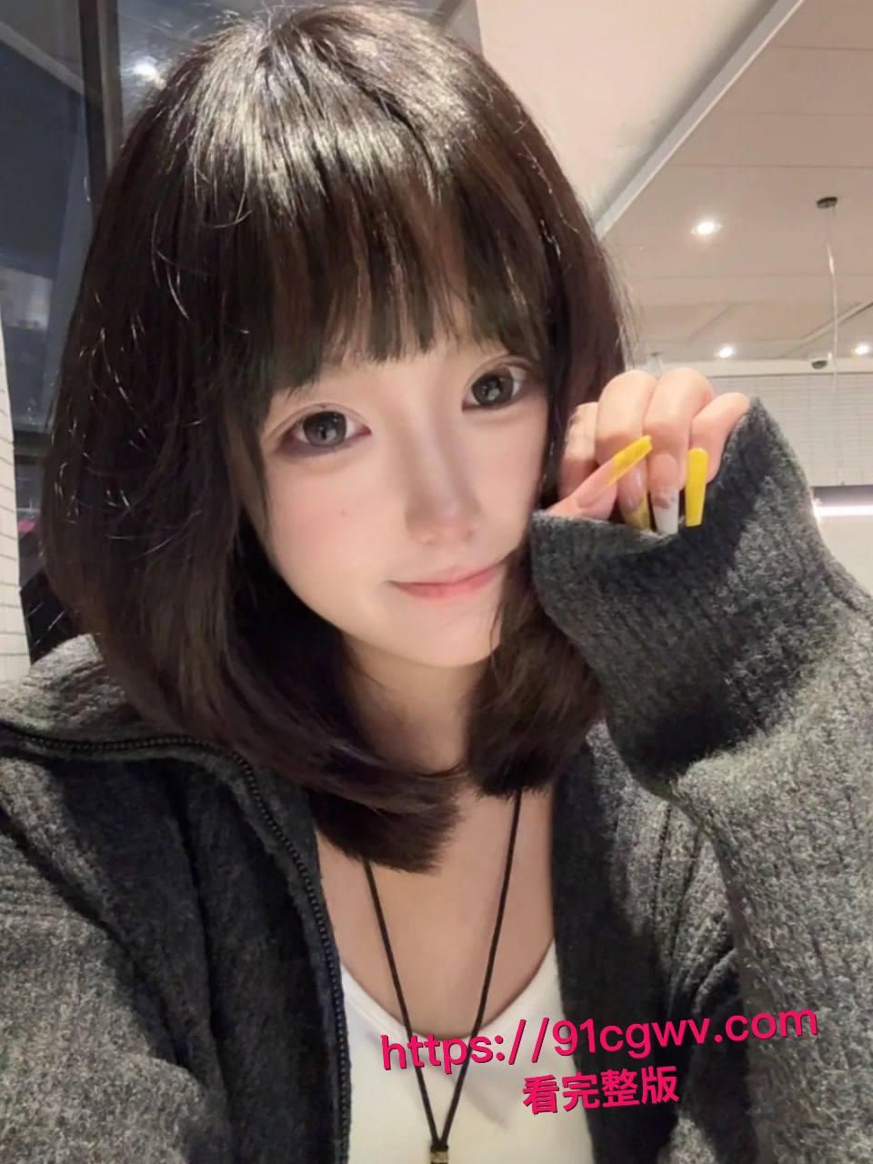 郑州大专清纯短发萝莉李秋玥超级反差！人畜无害小脸蛋，背地里舔鸡巴痴迷，伺候狗男人真有一嘴！-6