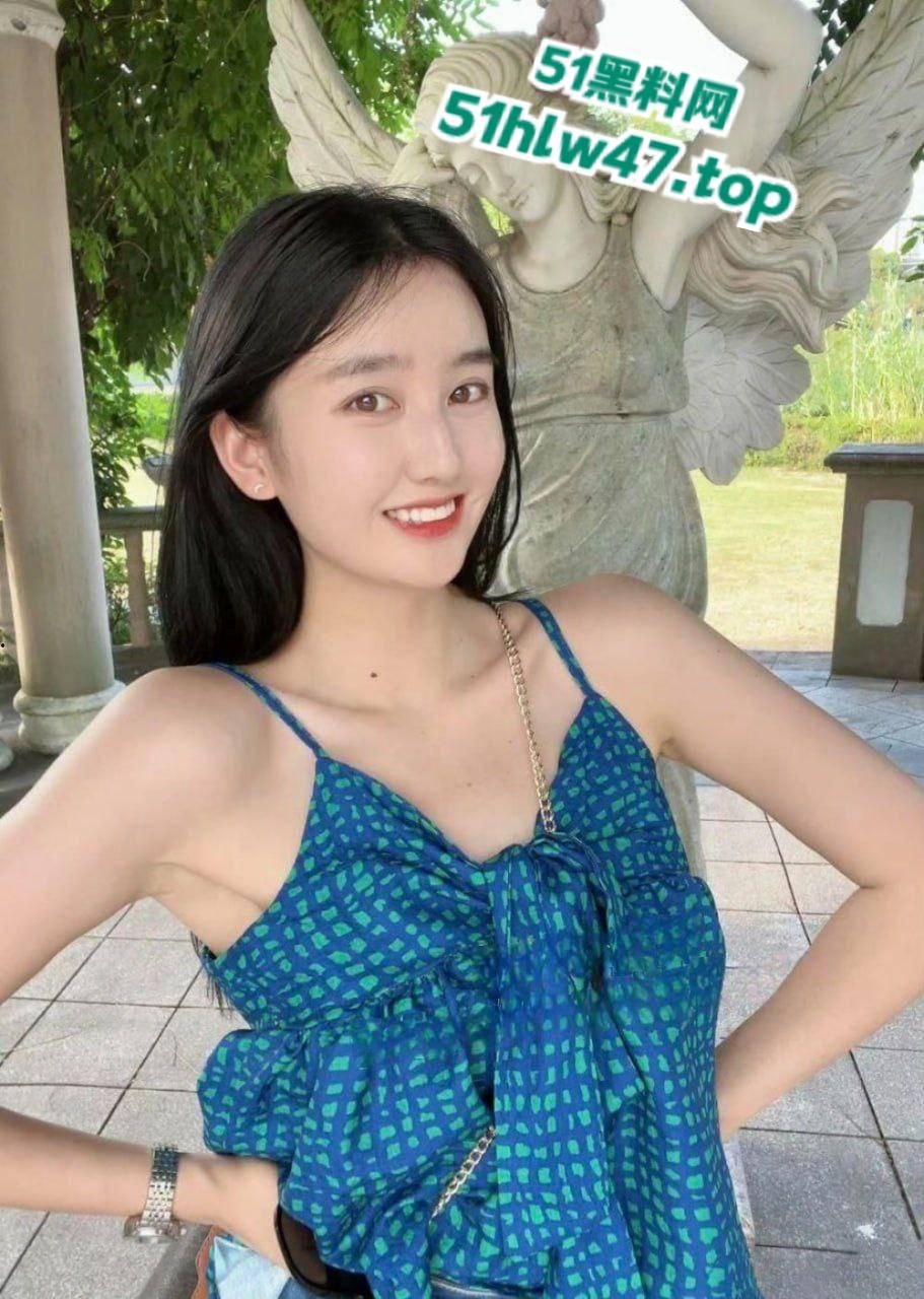 武汉大学计算机院，美女辅导员【徐曦】竟然偷偷直播玩擦边还私下裸聊约炮被学生发现后曝光。-6