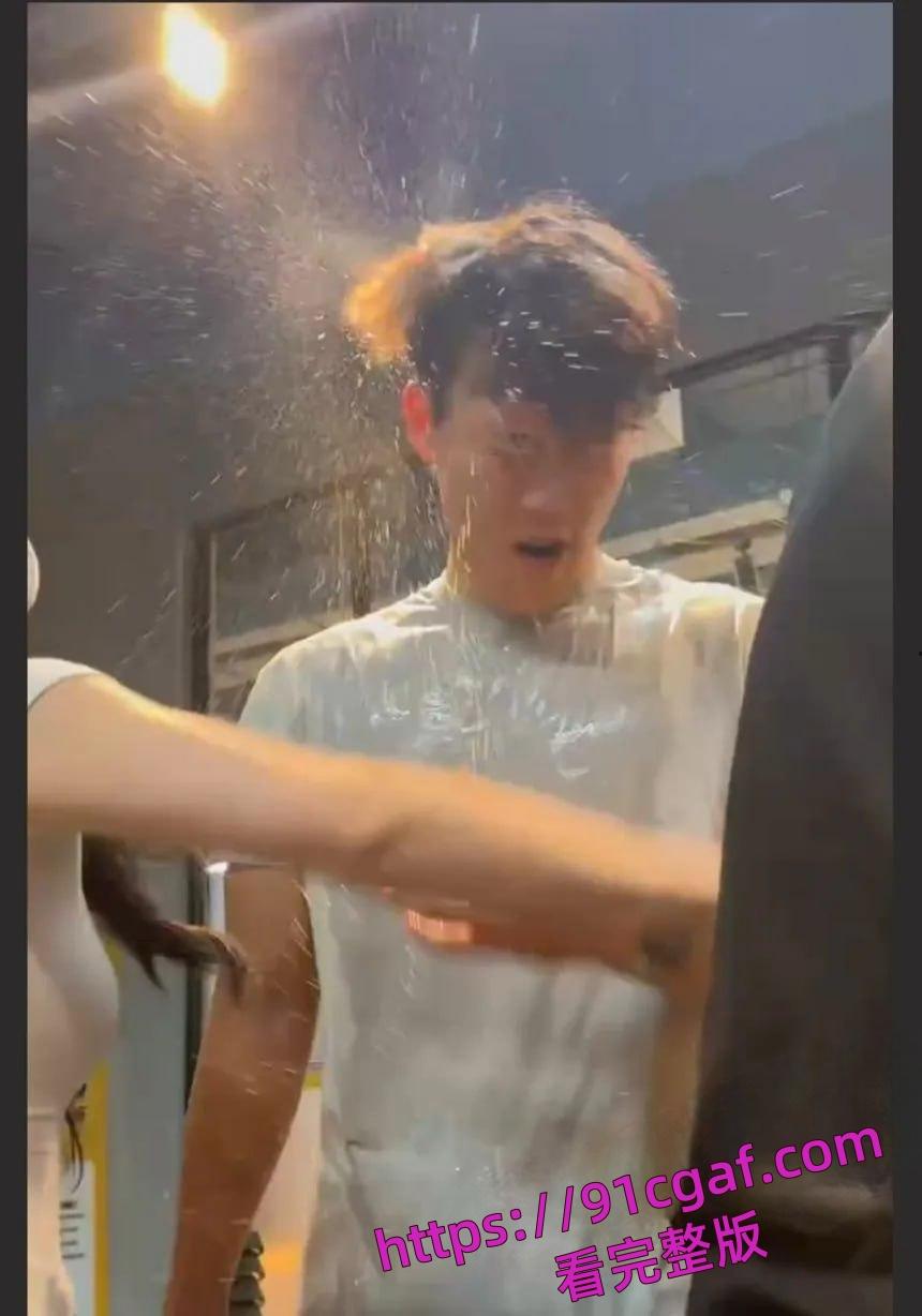 厦门鹭港万达超鹿健身私郭毅鸿同时睡了四个女会员...肾功能真好！-3