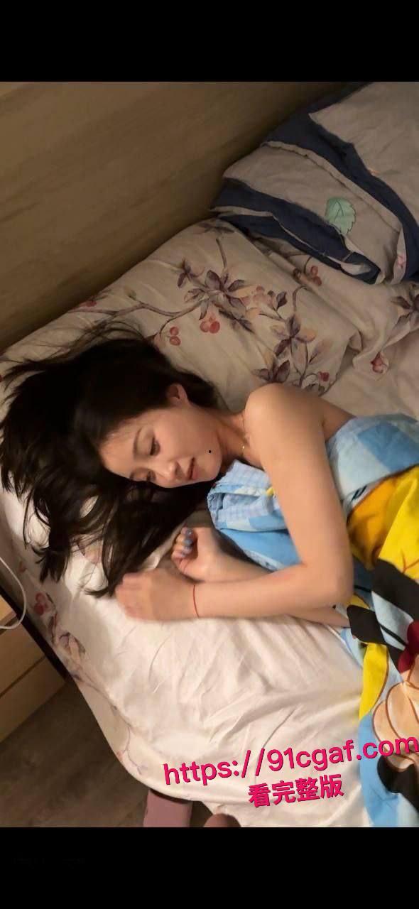 淄博医院崔晓涵出轨丑闻 靠官爹进医院 婚内成多位外科大夫公用母狗 偷拍视频全网疯传！-2