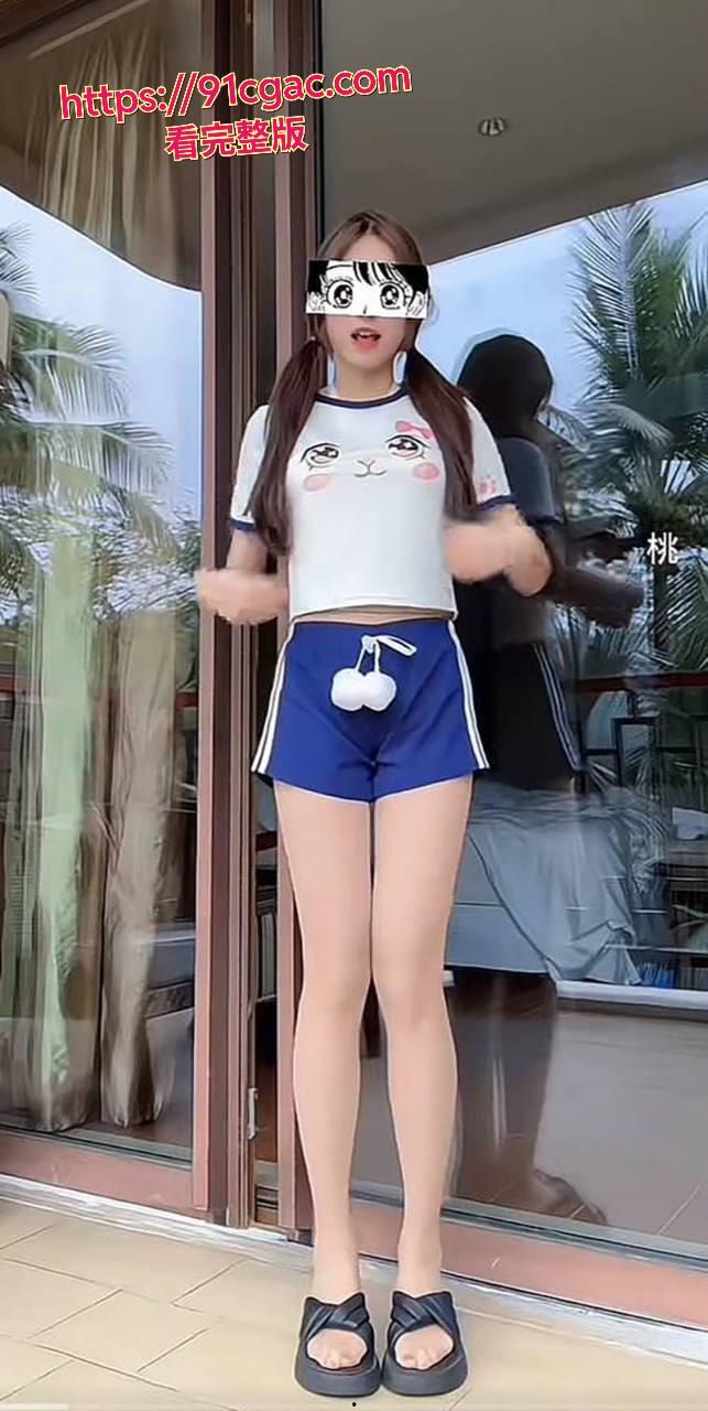 抖音23万粉丝网红Loioeei各种制服拍摄，期间有Loioeei做爱视频，极其劲爆。-3